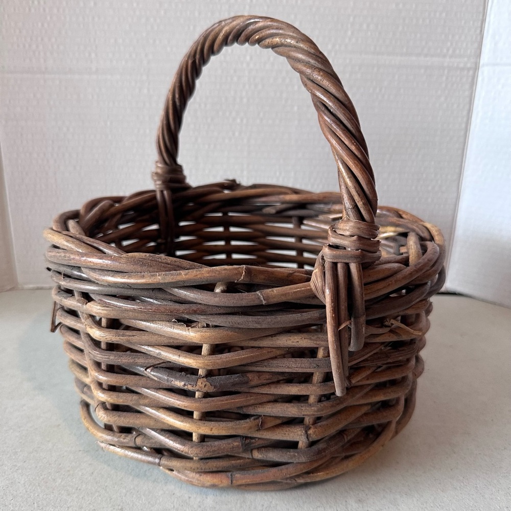 Rustic Round Woven Brown Rattan Basket with Handle
